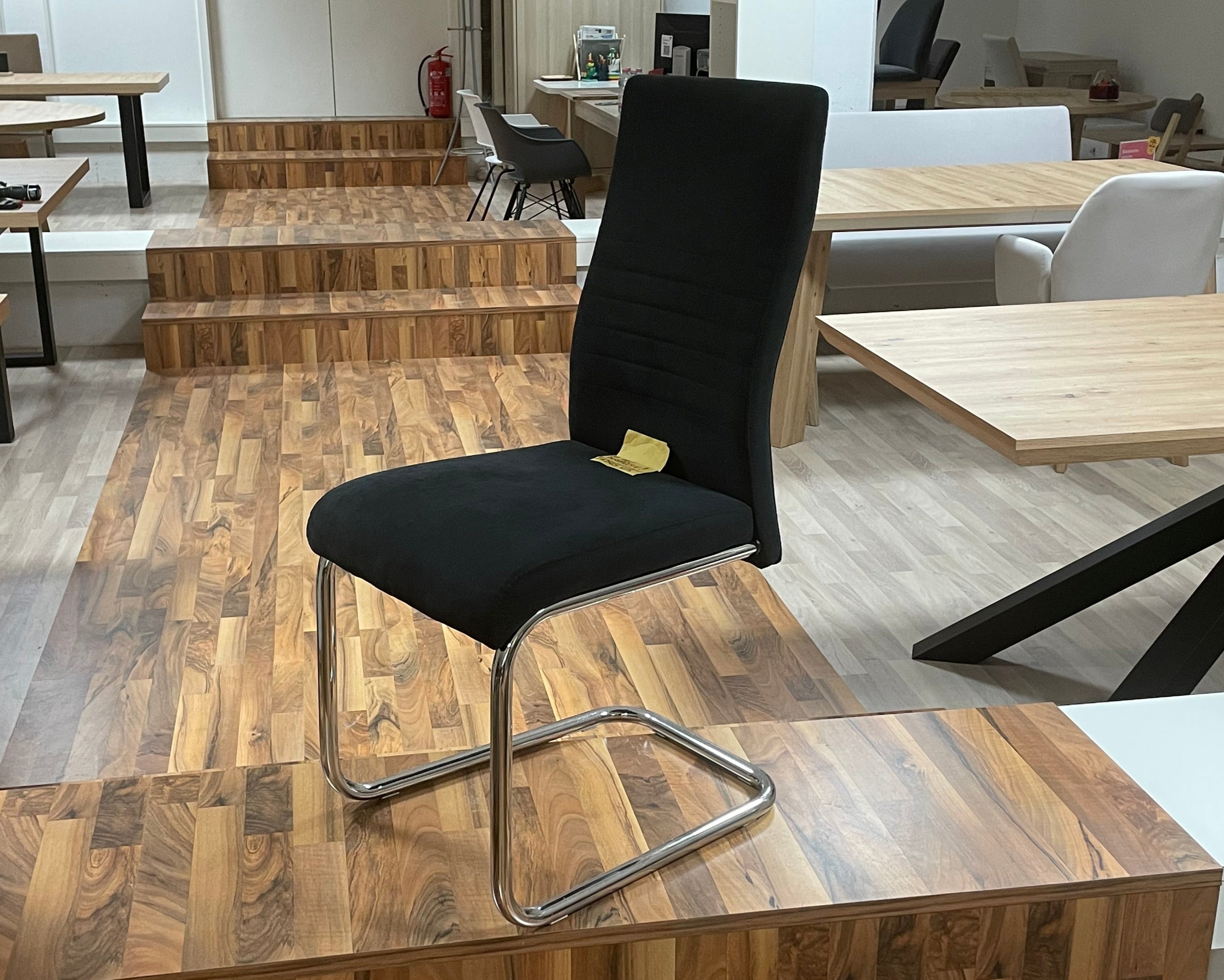 ODPRODAJA st. Oskar - 1 kos