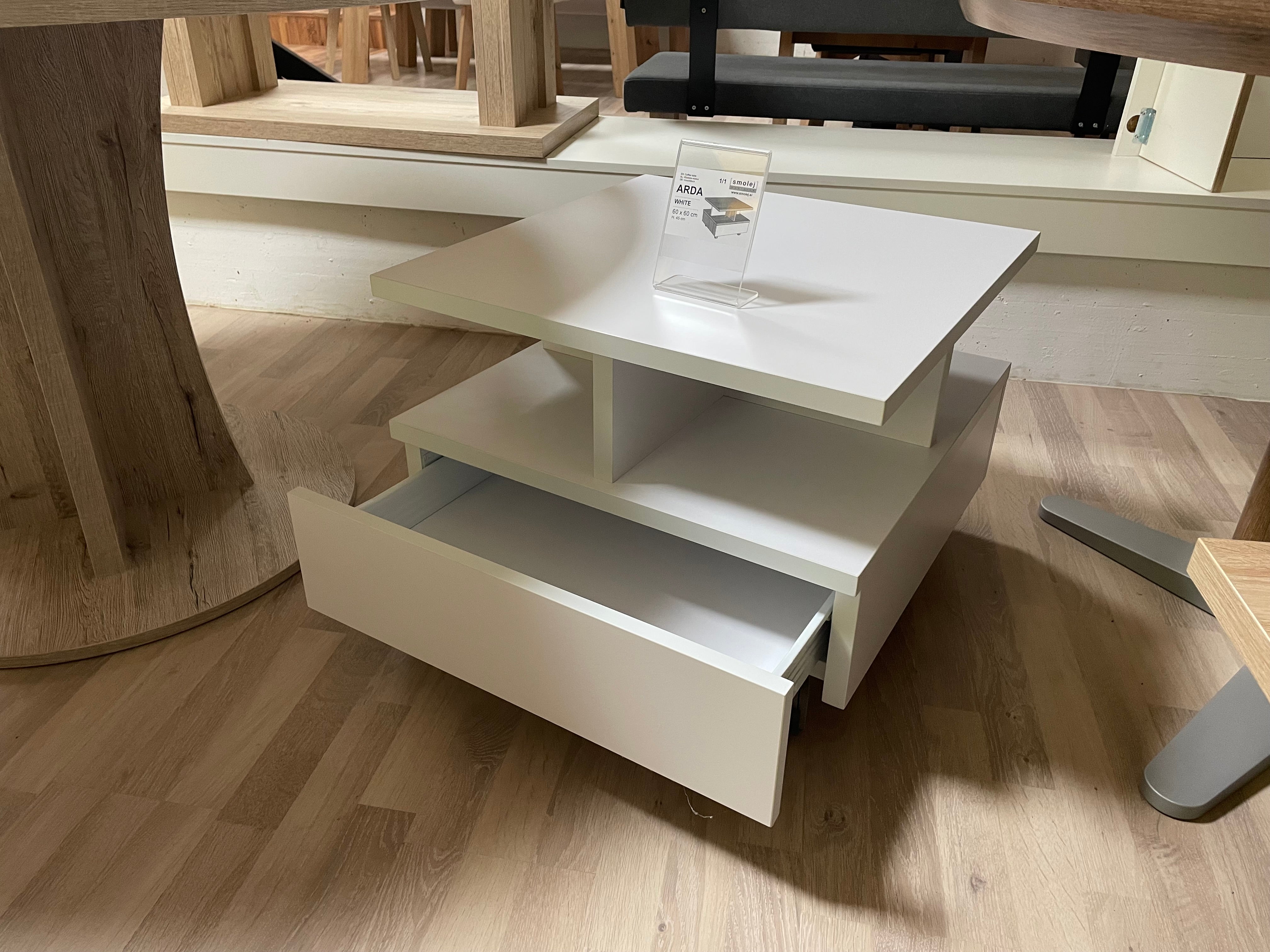 ODPRODAJA klubska mizica Arda