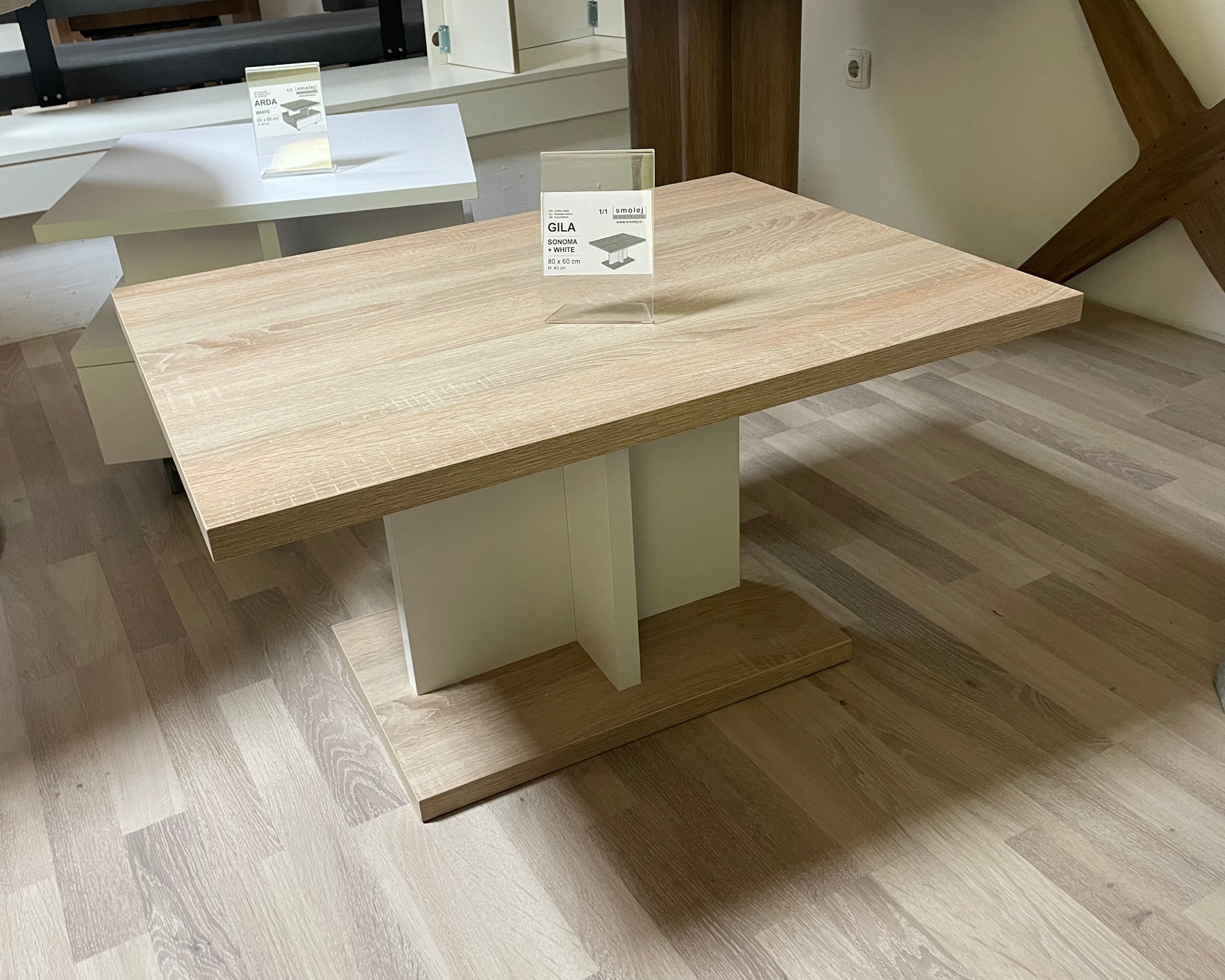 ODPRODAJA klubska mizica Gila