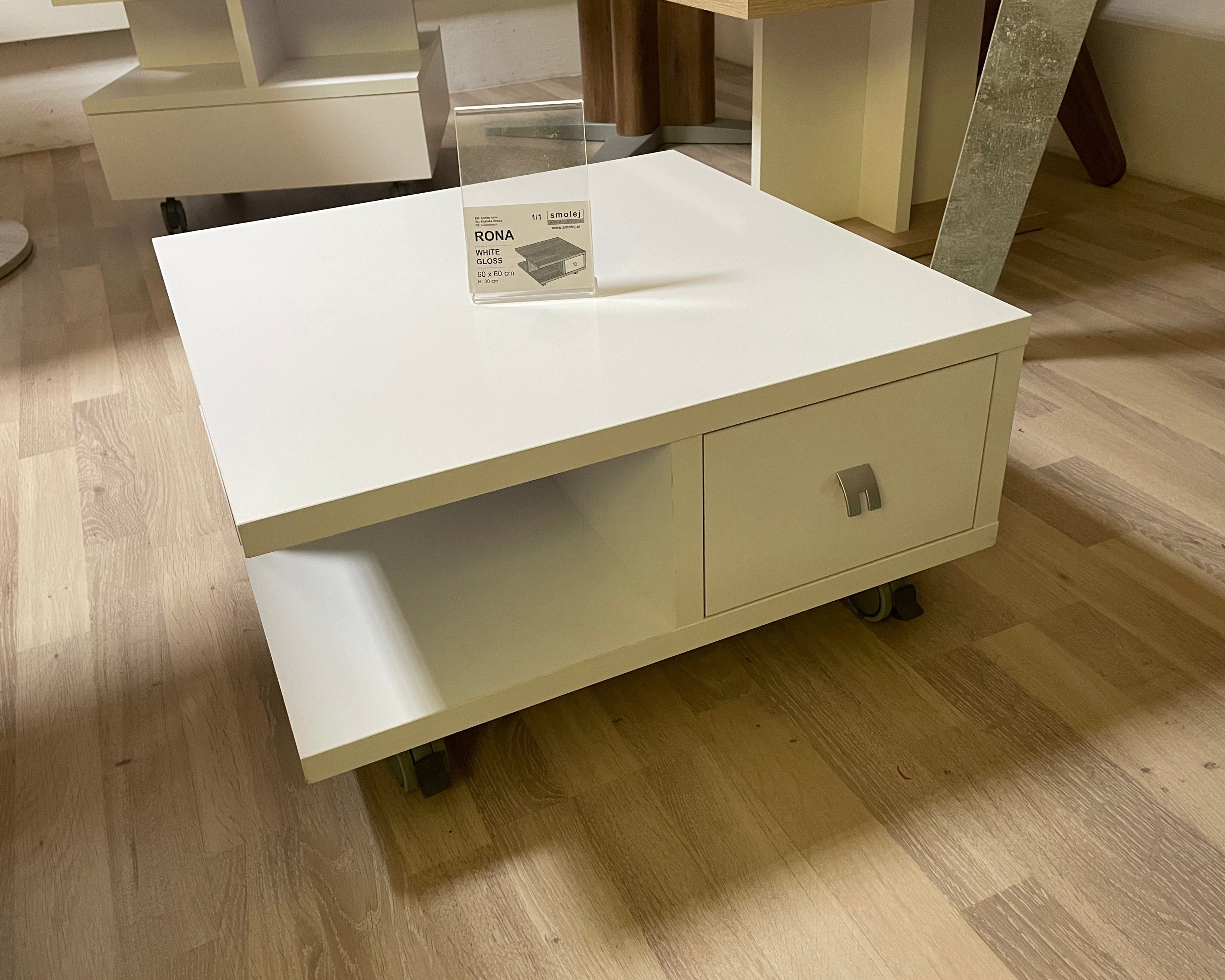 ODPRODAJA klubska mizica Rona