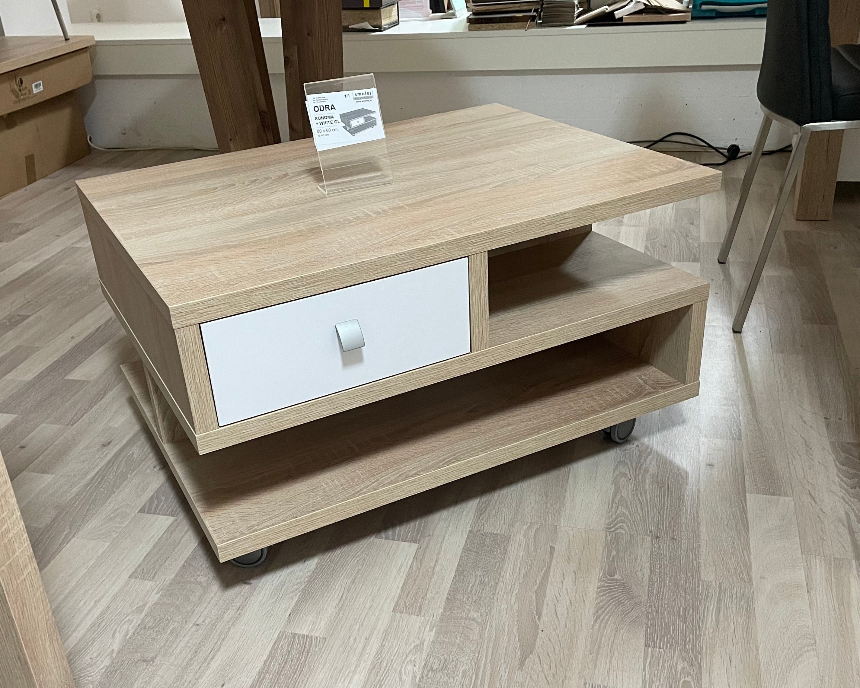 ODPRODAJA klubska mizica Odra