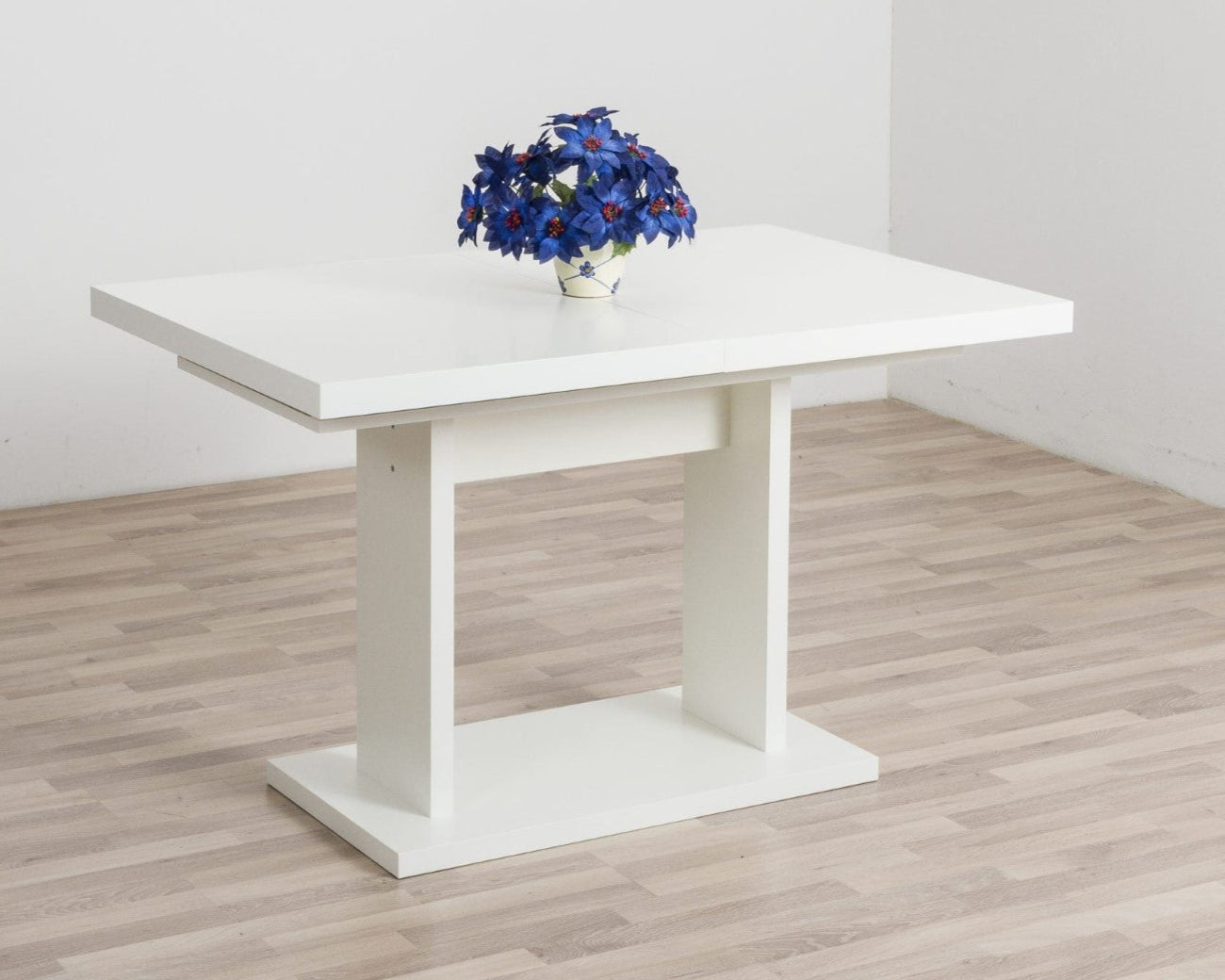 Raztegljiva miza Cube