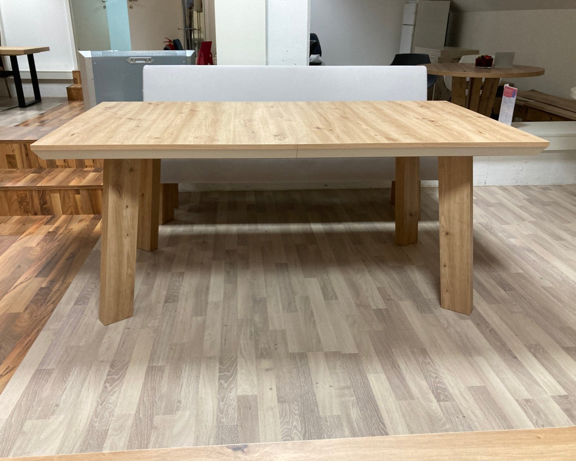 Raztegljiva miza Edge-XR