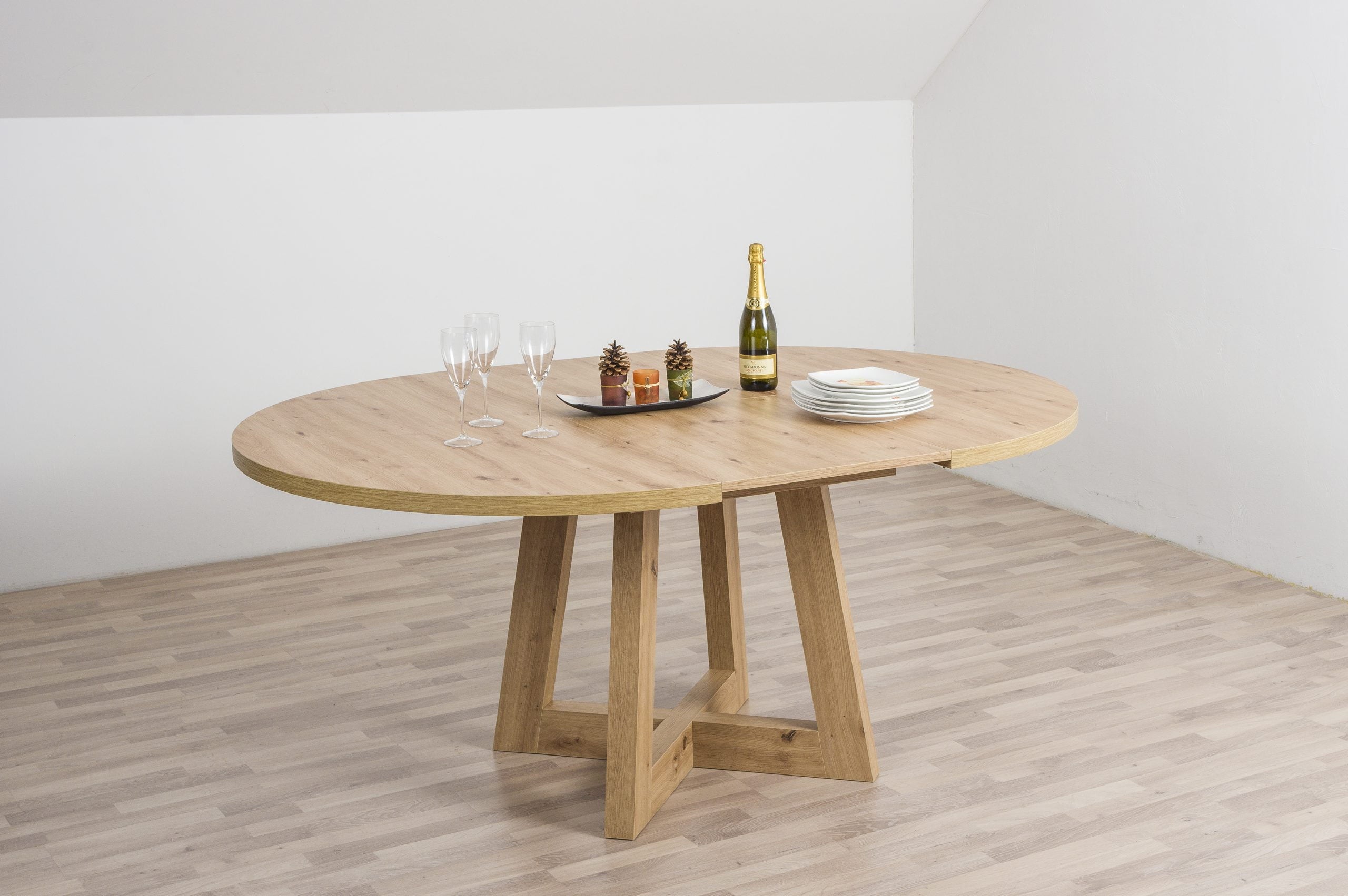 Raztegljiva miza Krog-XR