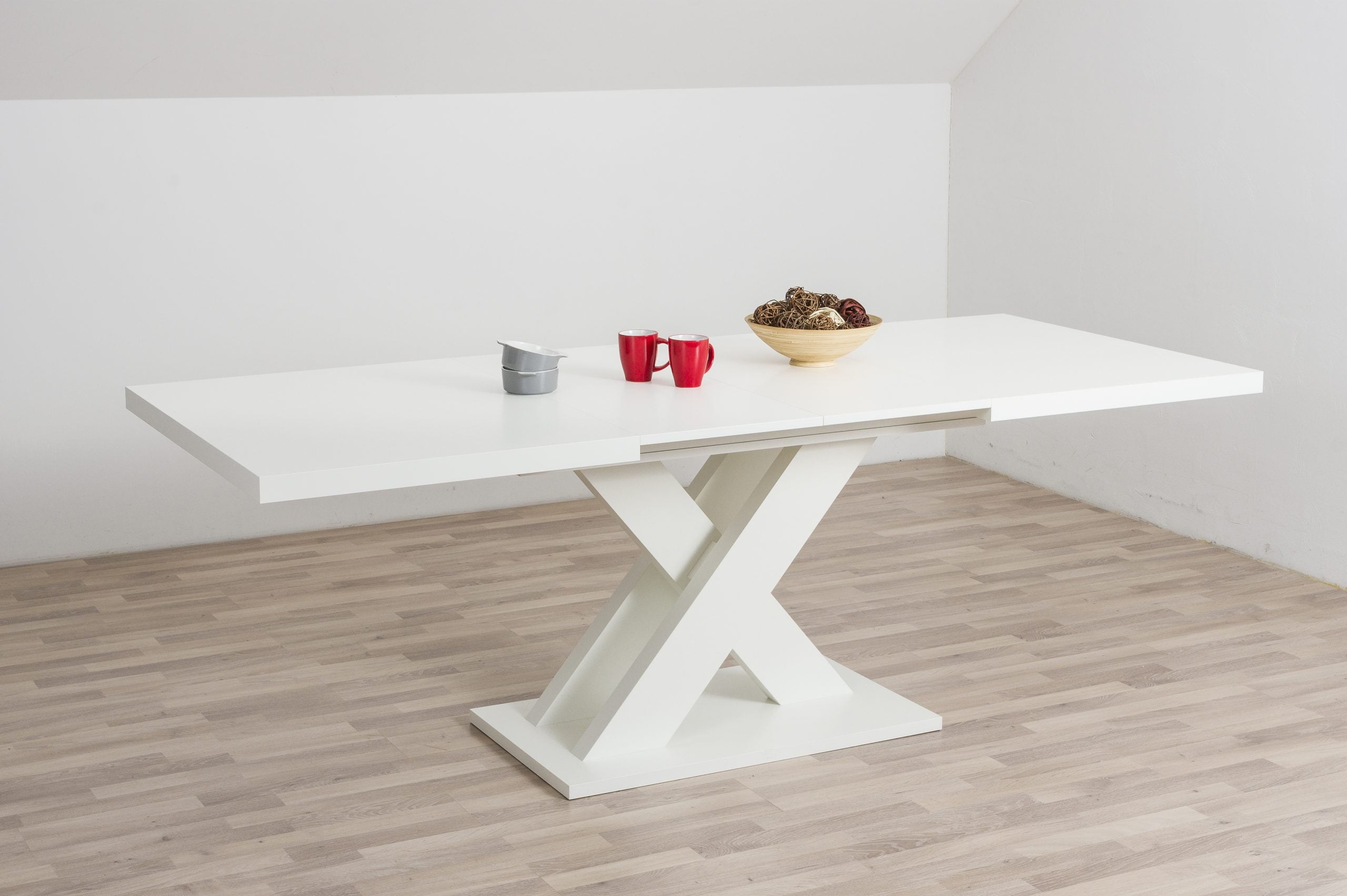 Raztegljiva miza Xena